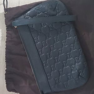 Gucci wristlet